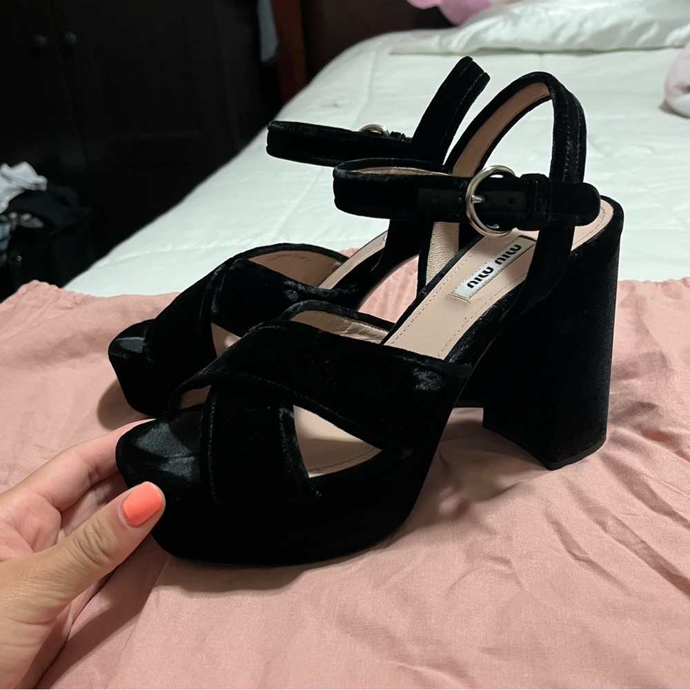 Miu Miu Black Platform Shoes with Strappy Details - Picture 3 of 7